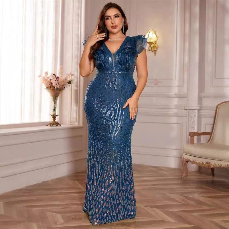 Plus-Size Dress, New European and American Style, Deep V-Neck Sequin Evening Gown, Elegant Slim-Fit Long Party Dress