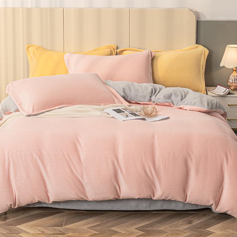 

Комплект постельного белья Meimian Kangduo Coral Velvet Winter - пододеяльник из молочного бархата и плотные простыни L (203x229cm)