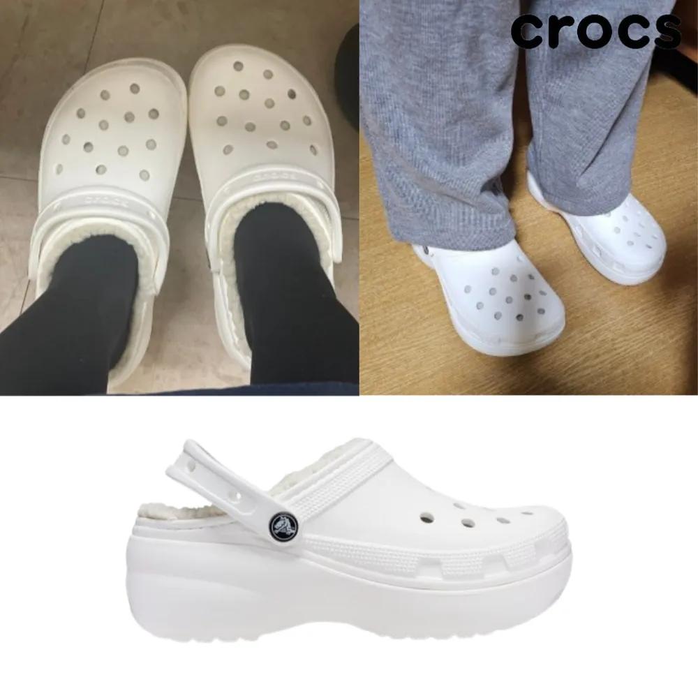 Crocs Winter Classic Platform Clogs Women s Fur-lined Strap Height-increasing Daily Slippers white