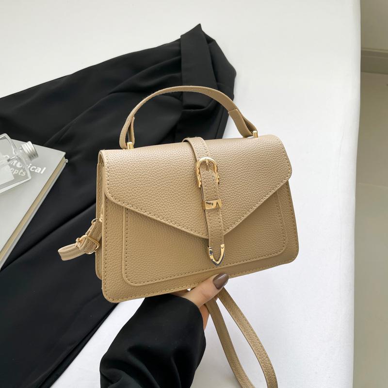 

Ретро маленькая женская сумка 2025 новая модная сумка с украшением на пояс, сумка-мессенджер высокого качества хаки