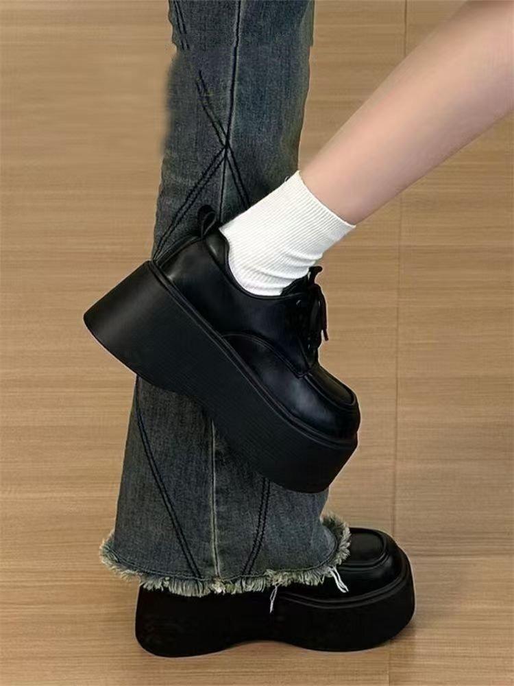 

Дофаминовая платформа черные маленькие кожаные туфли женские 2025 новая ниша ретро британский стиль увеличивающие рост jk лоферы на платформе 40