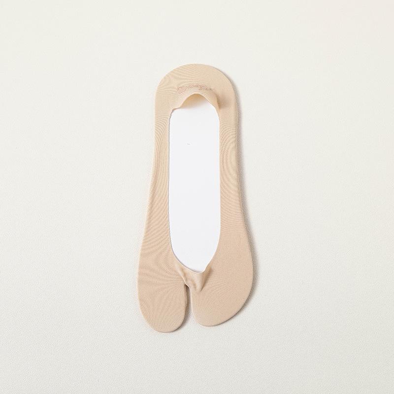 Women's Summer Thin Style Low Top Shallow Mouth Non Slip Invisible Ice Silk Two Toe Boat Socks