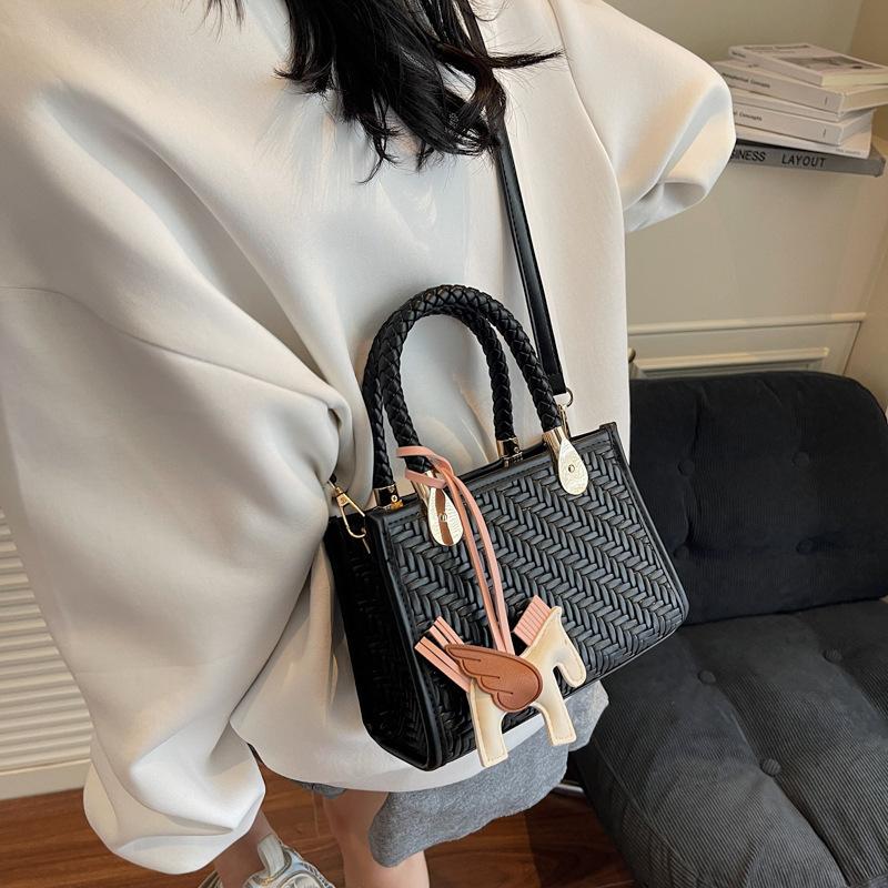 Niche handbag bag women's new popular fashion versatile messenger bag high-end single shoulder tote bag