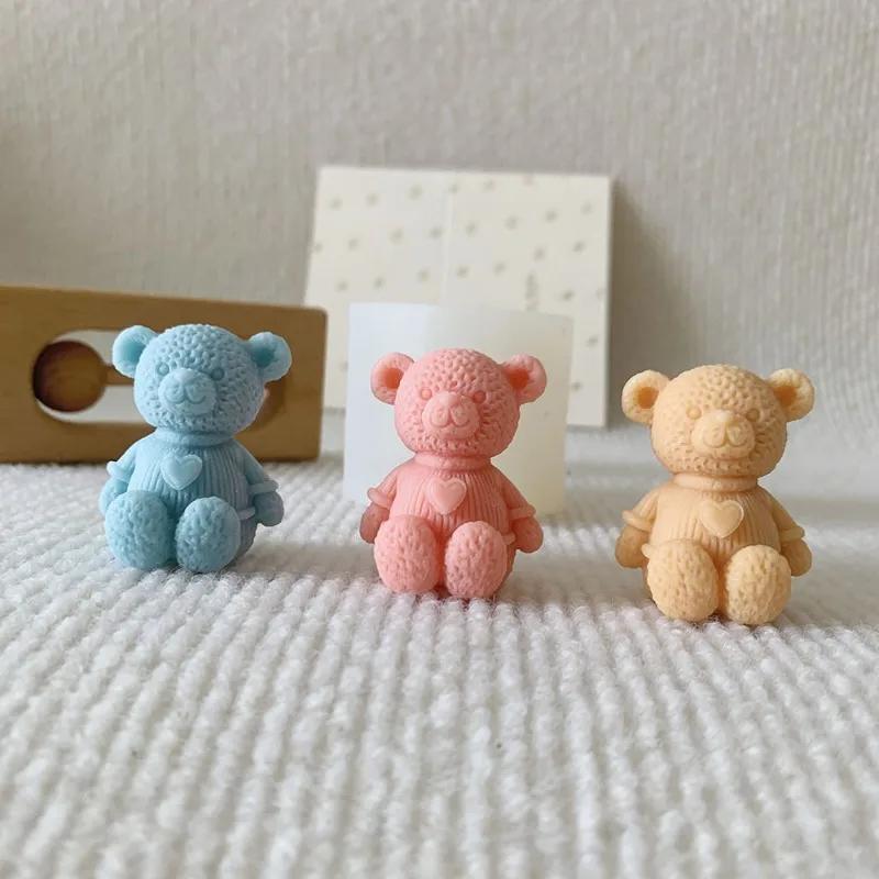 Mini Love Bear Candle Silicone Mould 3D Cute Sweater Bear Plaster Crafts Resin Cement Mold DIY Handmade Animal Soap Making Tool