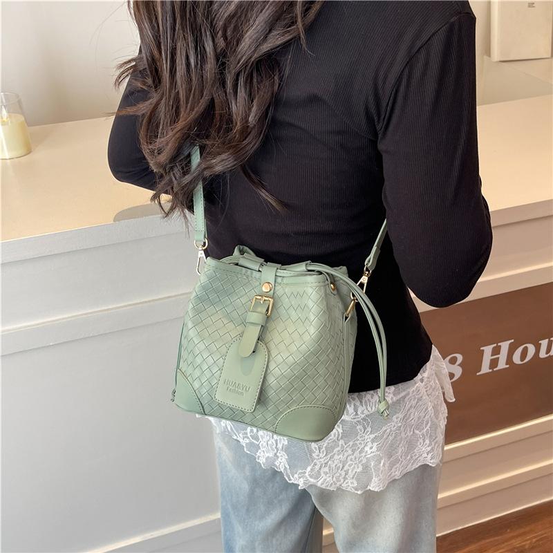 Popular Bucket Bag Women's Small Bag New Trendy Versatile Niche Design Shoulder Messenger Bag