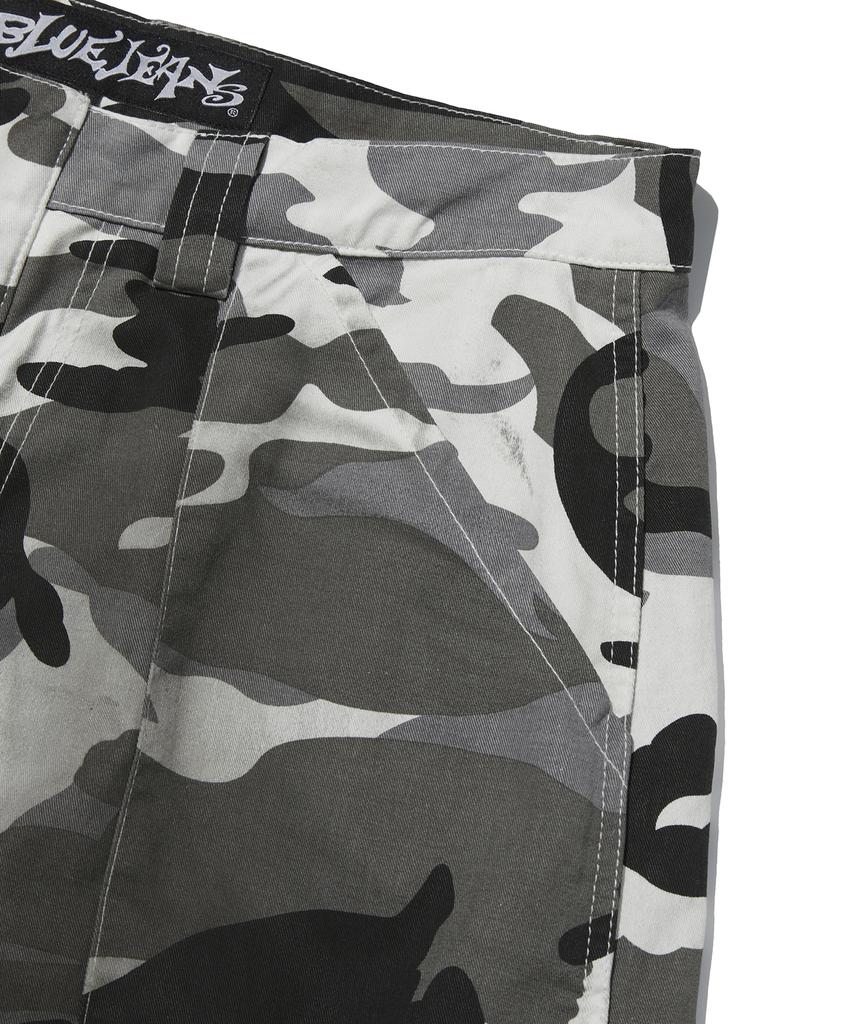 Seuweideu Wide Cargo Shorts [White Camo]