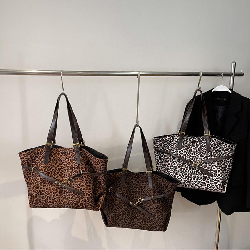 Women's Soft Large Capacity Leopard Shopper Shopping Bag New Travel Casual Shoulder Bag Handbags and Purses CLE