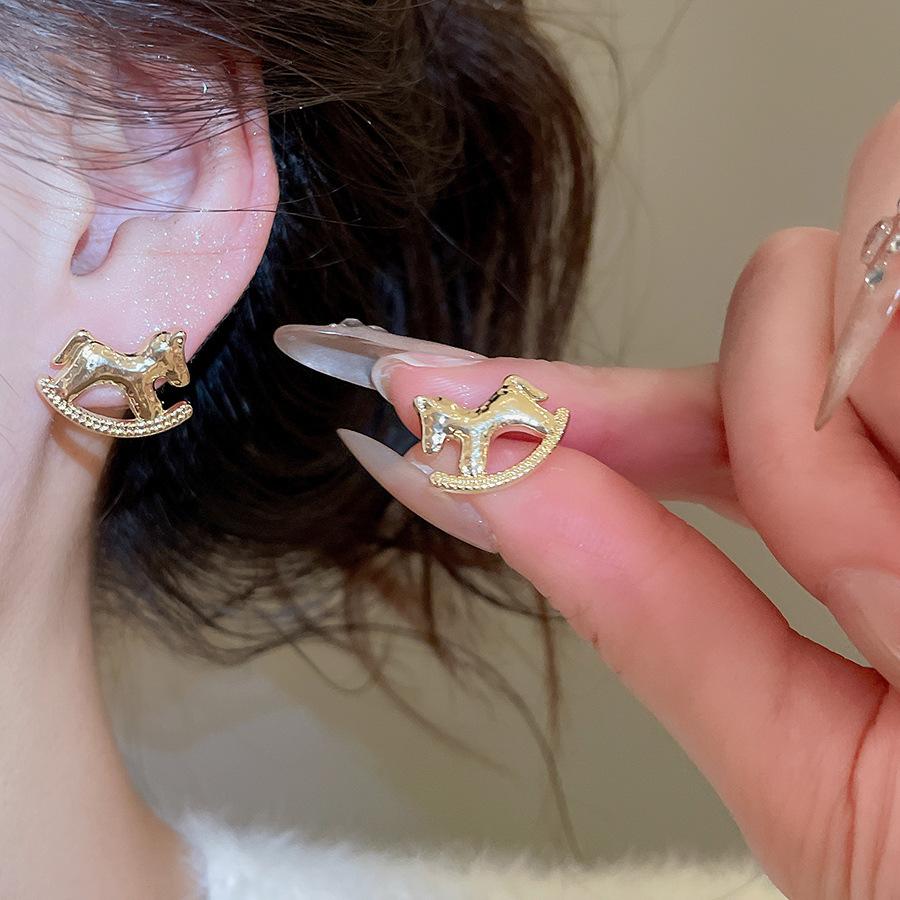 New Chinese Style Simple Natal Year Zircon Pony Earrings Earrings Fashionable and Exquisite Versatile Earrings Women