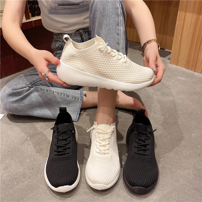 Fashion 2024 New women's knitted sports shoes lightweight lace-up soft running shoes low-top leisure tennis jogging shoes