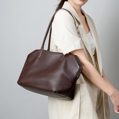 Großraumige neue Damen-Tragetasche, leichte Luxus-Schultertasche, lässige Pendler-Tasche, hochwertige Rindsleder-Unterarmtasche