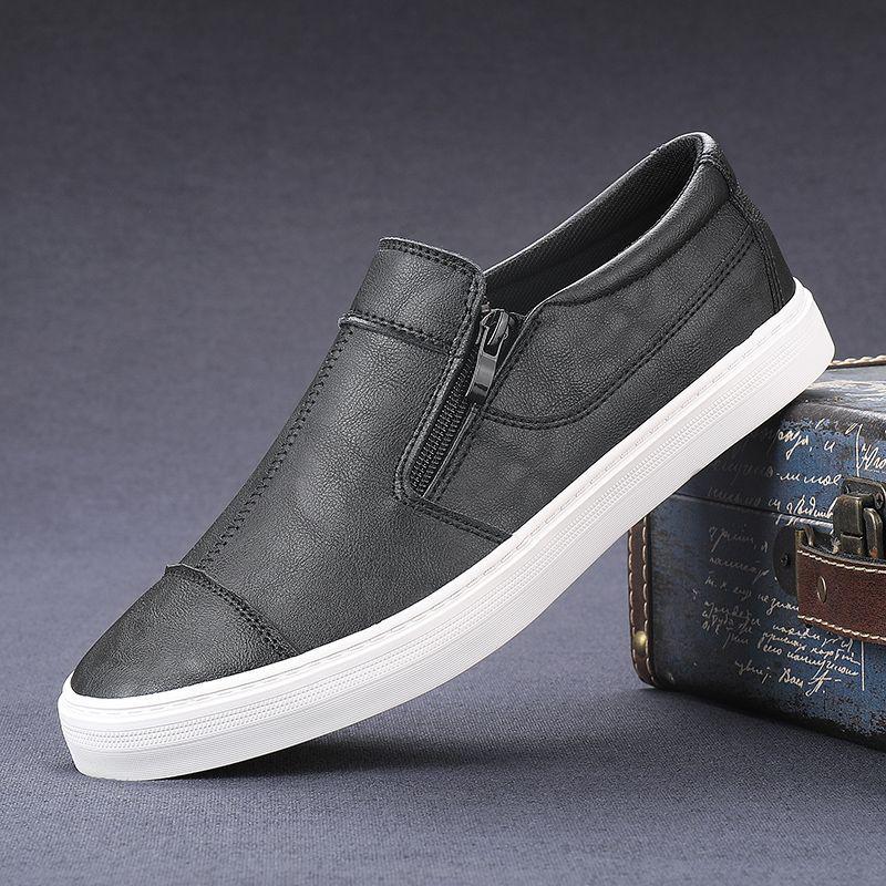 Korean Style Men's Breathable Leather Low-Top Casual Shoes - Soft Sole & Versatile Design for Spring/Summer.