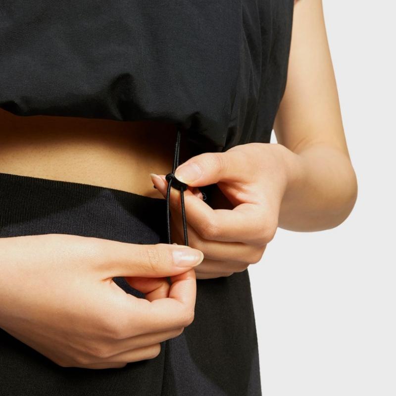 Adidas City Escape Crop Vesta   Černá Jf3418