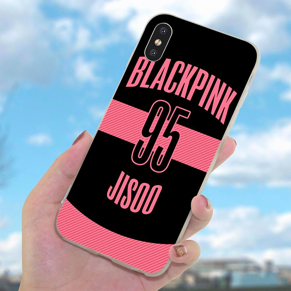 Custodia IPhone 16 Plus 6.7'' Con Personaggi KPOP | Design Lisa, Jenny, Jisoo E Rose | Cover Rigida In TPU Antiurto