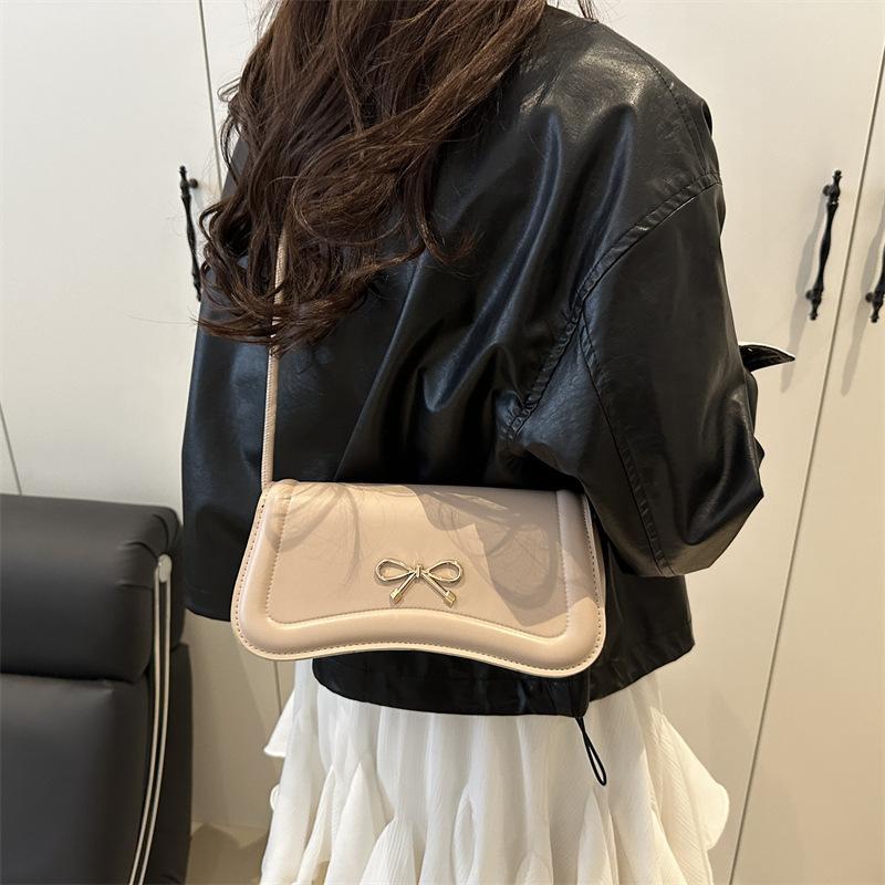 Korean Niche Underarm Bag Women's 2025 New Trendy Fashion Portable Small Square Bag Niche Design Foreign Style Messenger Bag