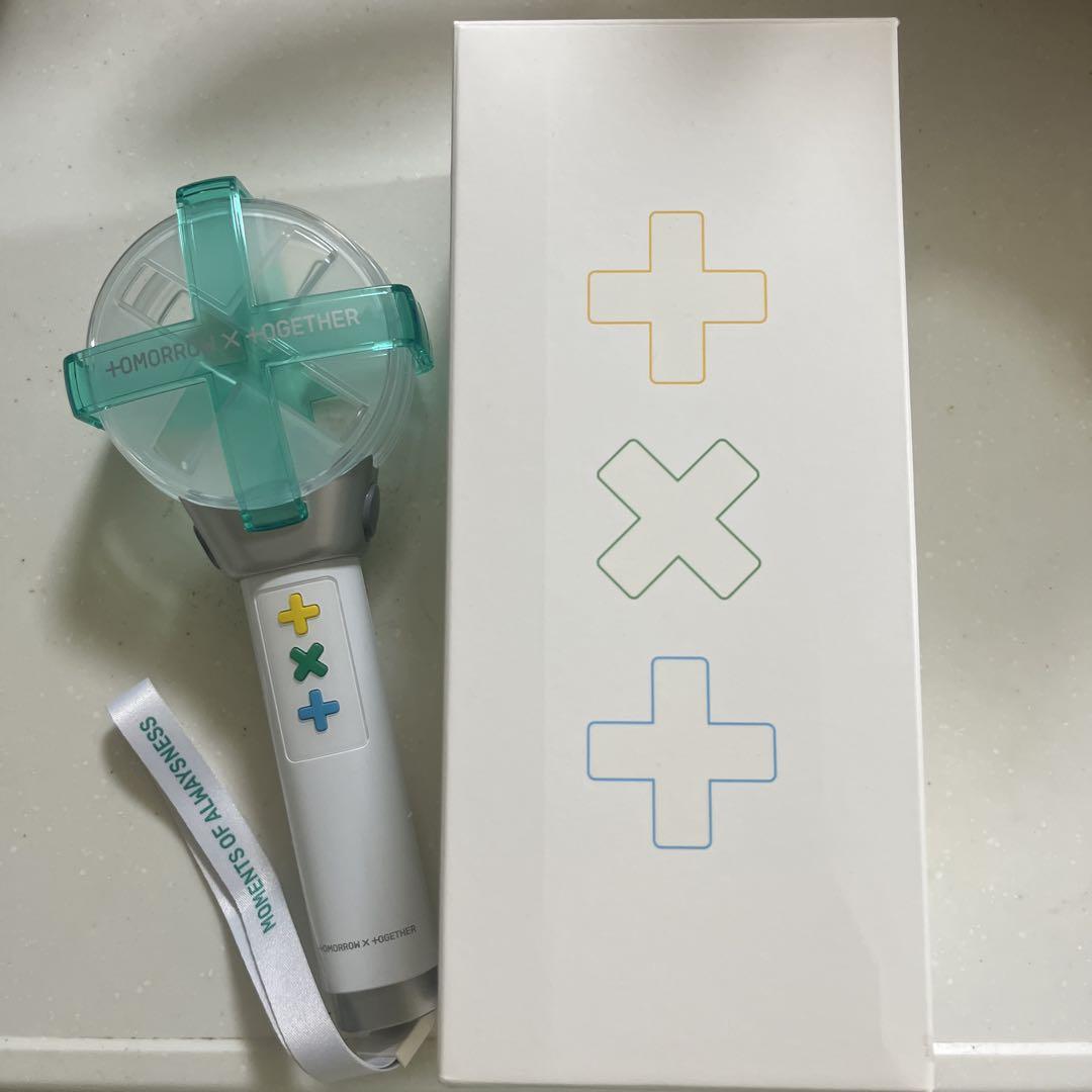 

[USED] TOMORROW X TOGETHER TXT More Stick Penlight ver1