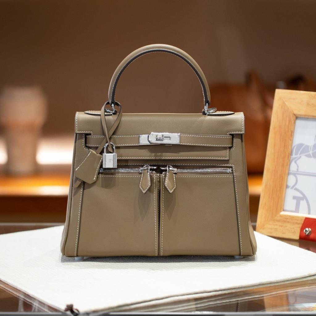 28-inch Top Layer Swift Lambskin Light Luxury Hundreds Of Styles Handheld Messenger Bag For Women