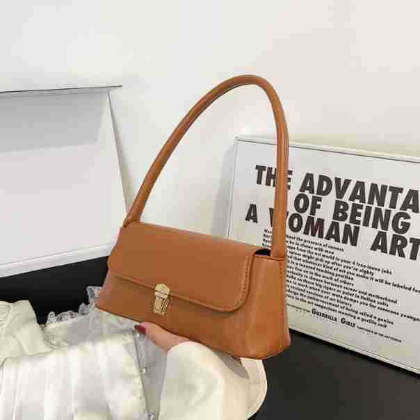 New 2025 Women's Bag Spring Baguette Bag Fashionable Retro Underarm Bag Versatile Atmosphere Portable Temperament Shoulder Bag
