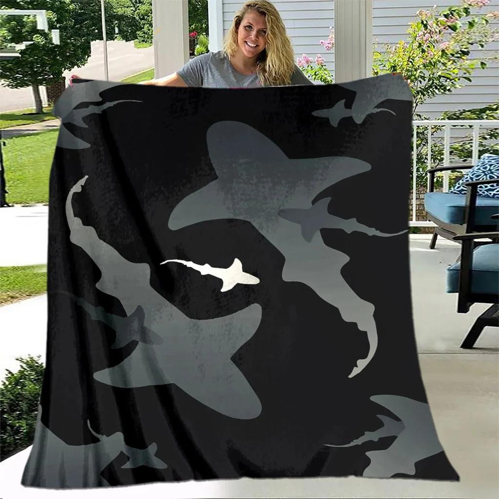 Cartoon-colored shark digital-printed polyester Bedroom velvet flannel cover blanket Fleece soft sofa cover blankets for beds