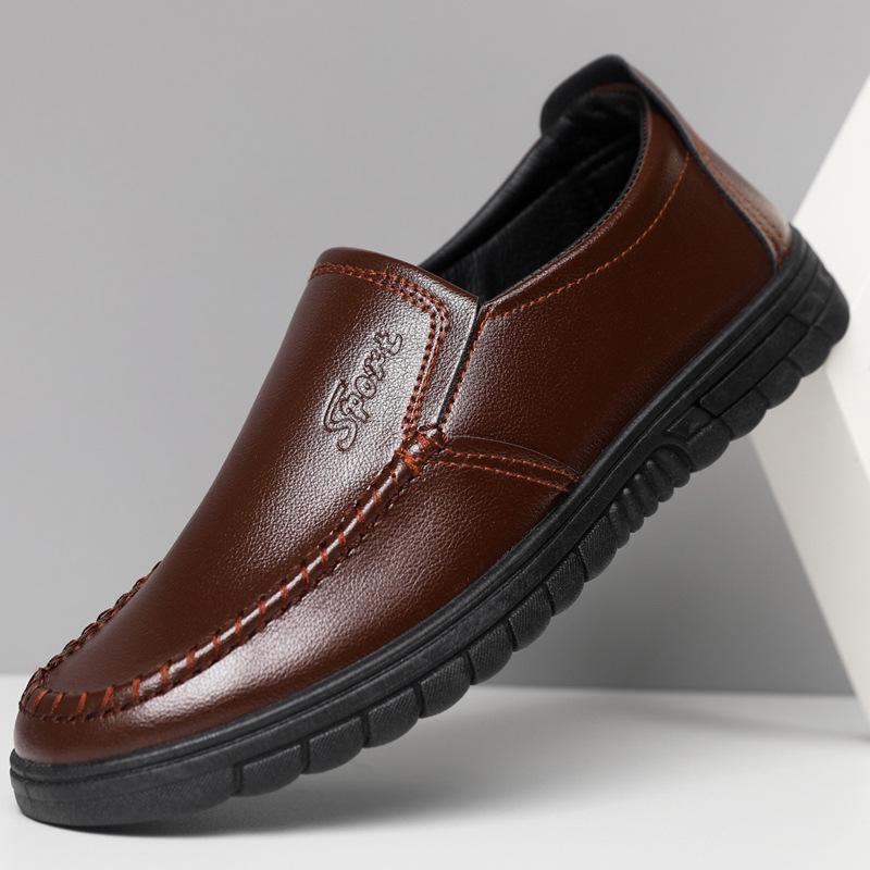 

Spring and autumn new breathable casual shoes soft leather casual business hotel black leather shoes 44 коричневий