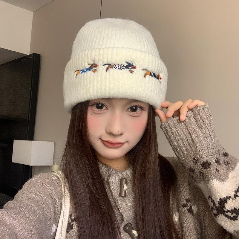 Cute Dachshund Embroidered Knitted Hat for Women Warm and Ear Protecting Woolen Hat for Couples Versatile Cold Hat for Students