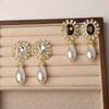 Franskt Vintage Pärlhalsband & Örhängesset med Diamantaccenter