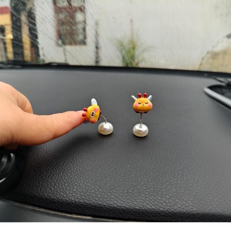 4 Stück Süße Mini-Biene Auto-Innendekoration Auto-Rückspiegel Armaturenbrett Ornamente Autozubehör Computer Motorrad Ornament
