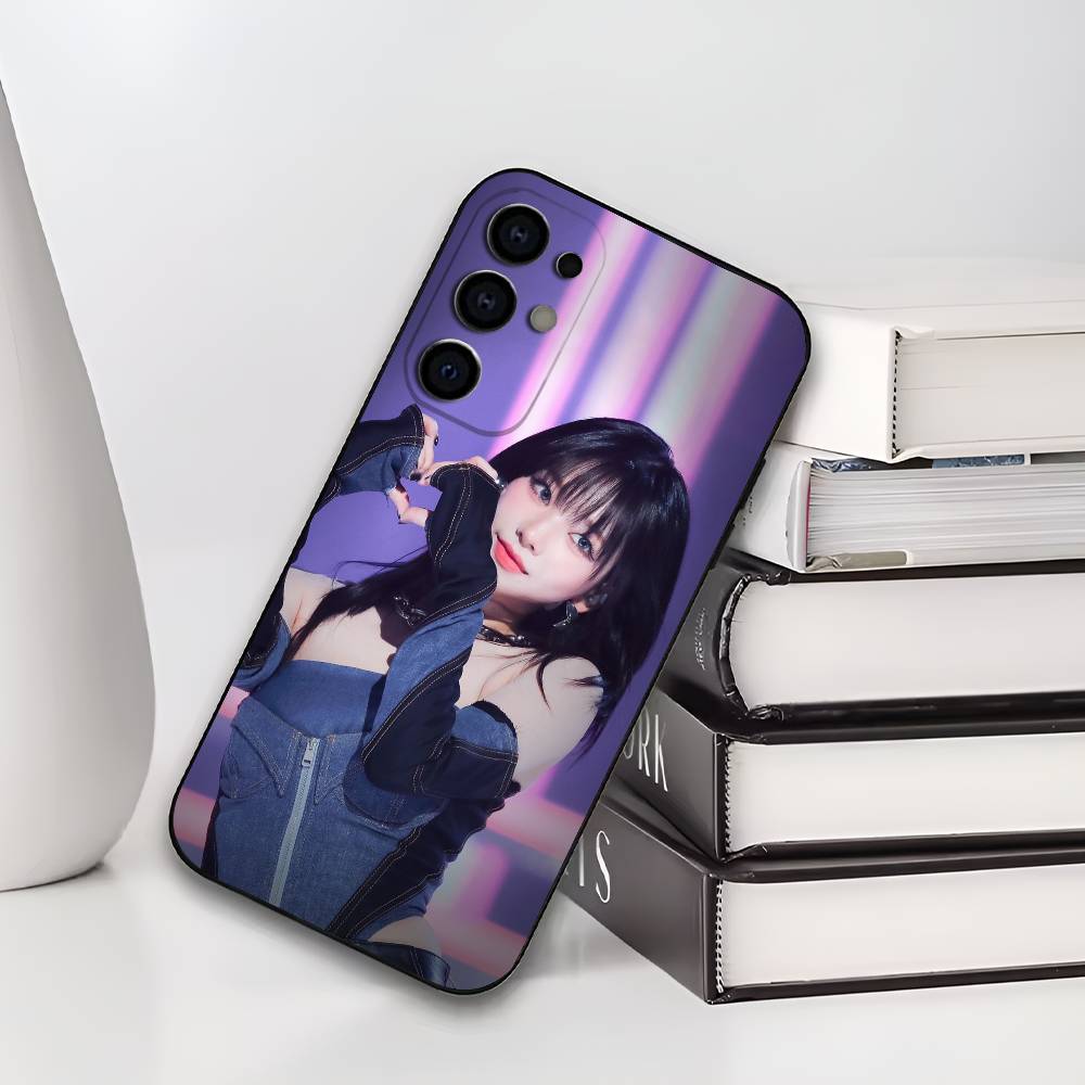 K-Karina A-AespaS Handyhülle Für Samsung S25,S24,S21,S22,S23,S30,Ultra,S20,Plus,Weiche Silikon Schwarze Hülle