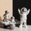 Neues 3-teiliges Set Astronauten-Dekoration Niedliches Modell Kleiner Astronaut Auto Haus Wohnzimmer Schreibtisch Dekoration Dekoration Geburtstagsgeschenk