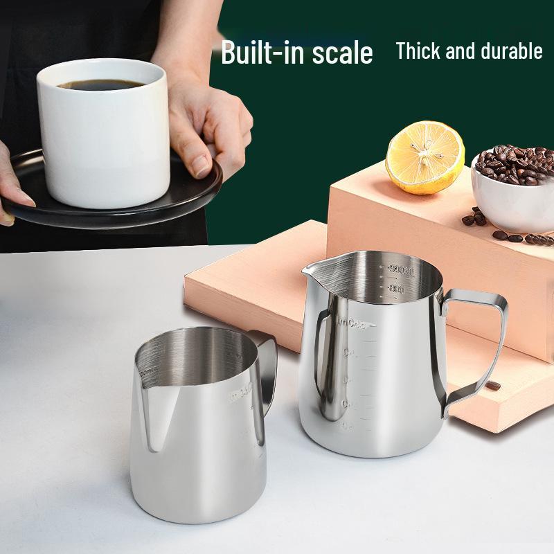 Verdickter Latte Art Krug mit Skala - Milchaufschäumkännchen für Kaffee & Wachsschmelzen