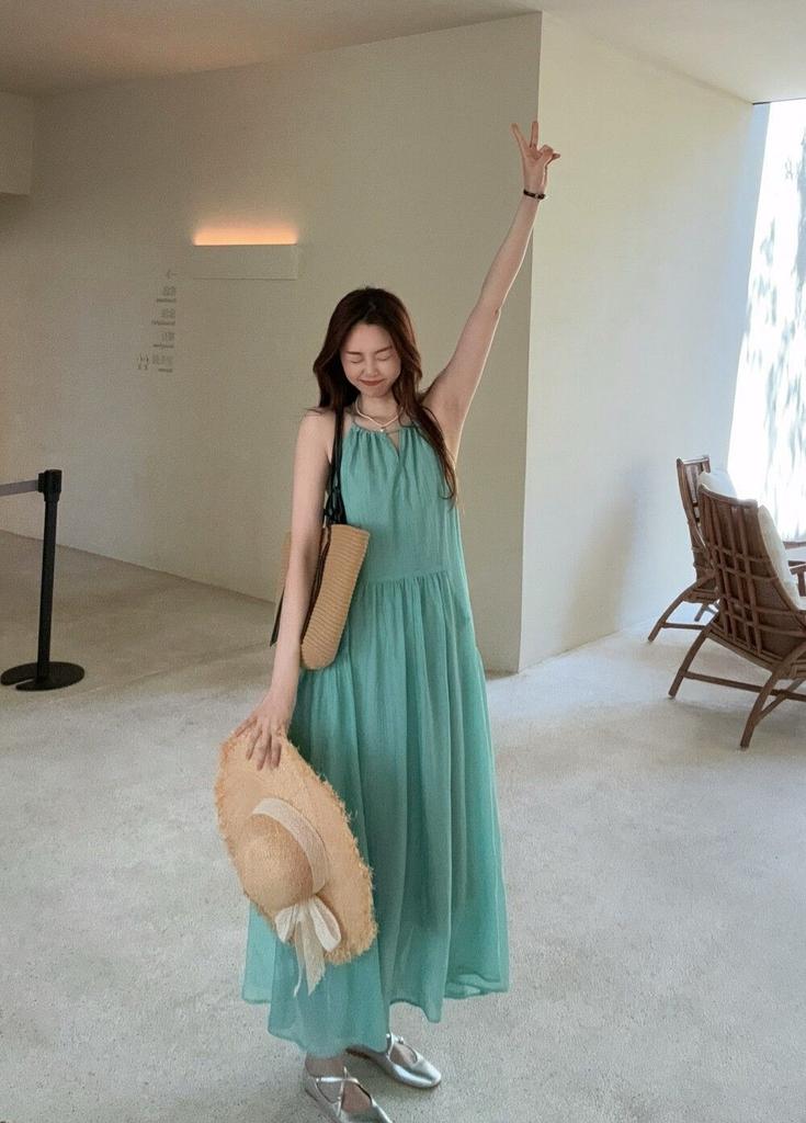 French hollow suspender dress women's summer seaside vacation wind beach skirt pleated lazy relaxation long skirt