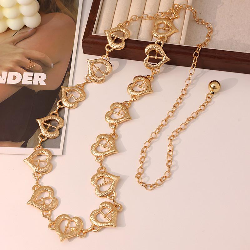 

Trendy Shaped Heart Metal Waist Chain With Hollow Buckle For Accessory Women