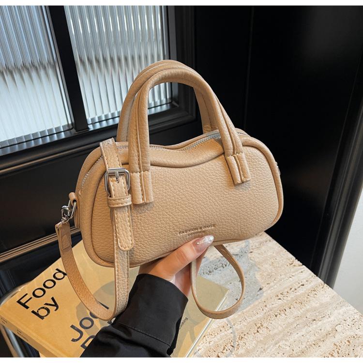 

Ручна маленька квадратна сумка жіноча 2024 осінь нова інс проста модна сумка на плече висококласна сумка-месенджер хакі