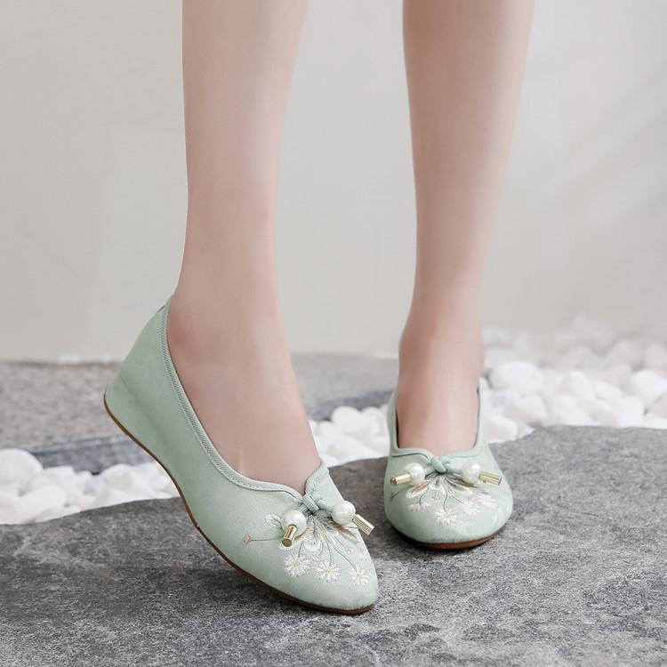 Fashion Oriental Aesthetic Pearl - Tassel Embroidered Wedge Shoes | Hanfu - Ready Vintage Court - Style Shoes