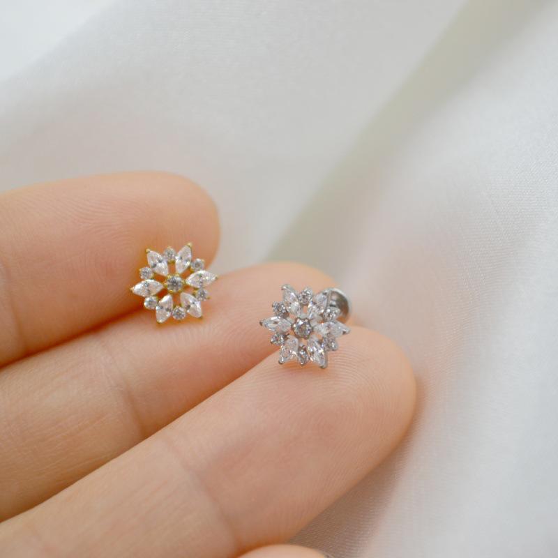 G23 Titanium Zircon Flower Lip & Ear Cartilage Stud Piercing Jewelry