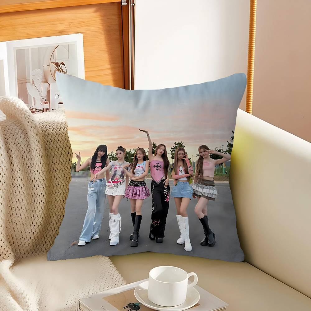 

Kpop I-Izna Pillow Cover Design Cushion Cover Decor Holiday Decorati 16x16Inch