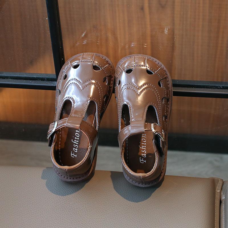 Girl Sandals Summer New Leather Cut-outs Children Solid Color Flat Shoes Fashion Kids Boy Causal Beach School Sandals Soft Soled