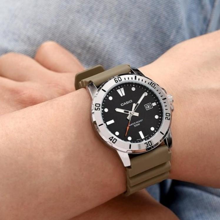 Casio Diverlook Black Marlin Black Round Sporty Urethane Watch