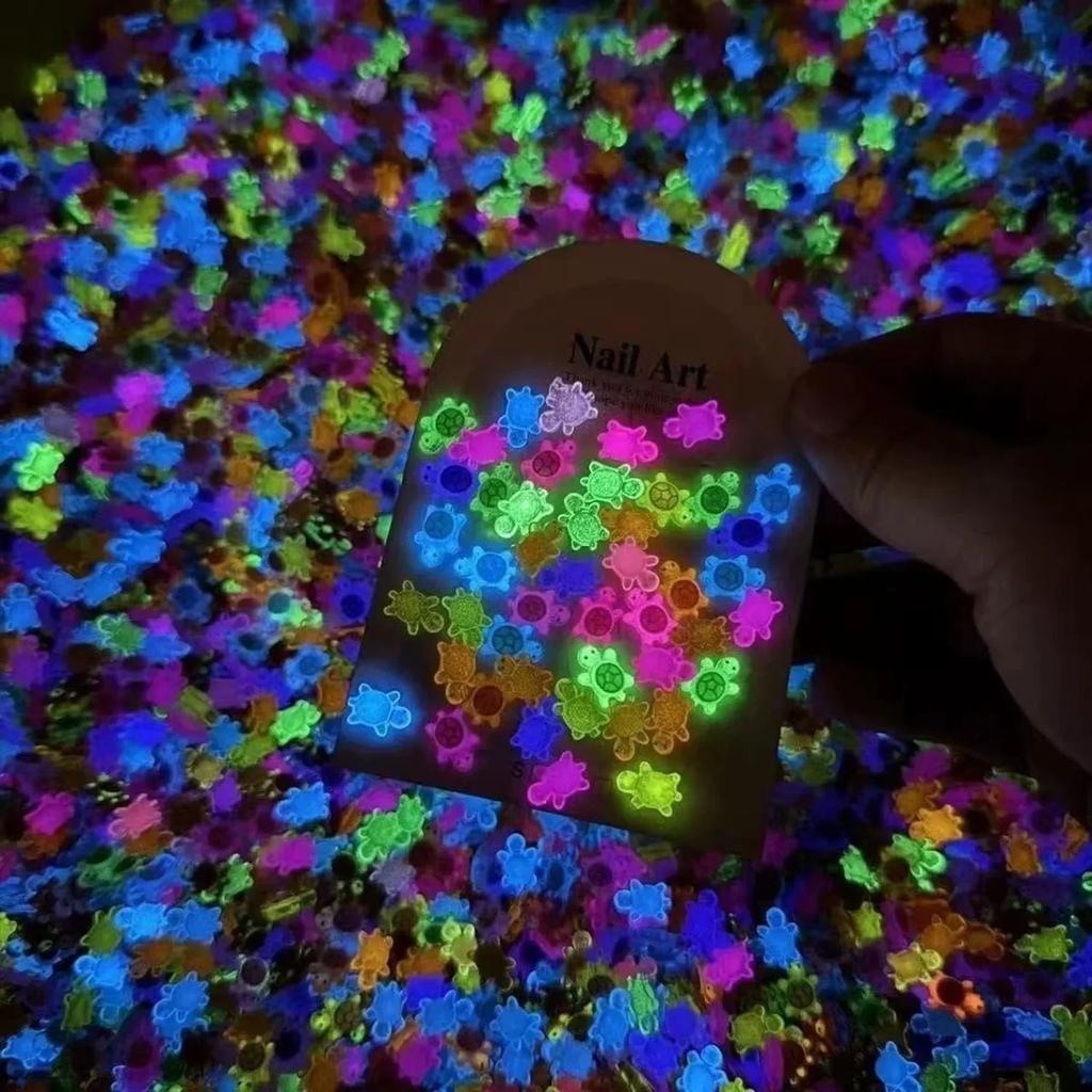 10/50/100Pcs Cute Mini Luminous Turtle Ornaments Glowing In The Dark Miniatures Turtle Micro Landscape Kids Toys Home Decor Gift