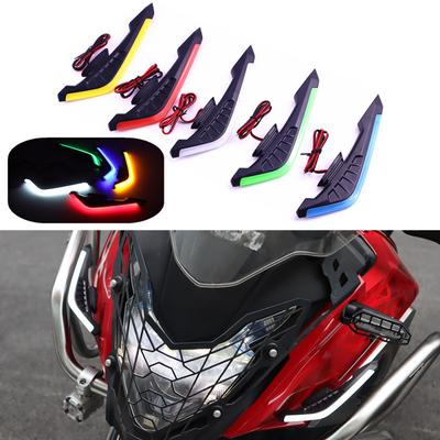 2-teiliges Motorrad-Frontspoiler-Winglets, aerodynamisches Flügelset, feste Windflügel mit LED-Leuchten und selbstklebendem Dekorationsaufkleber