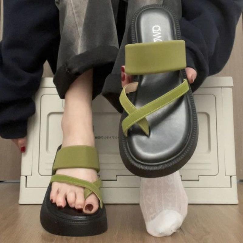 

Пляжные крутые шлепанцы на толстой подошве женские 2025 лето новые нескользящие модные шлепанцы с небольшим увеличением роста 48 зелёный
