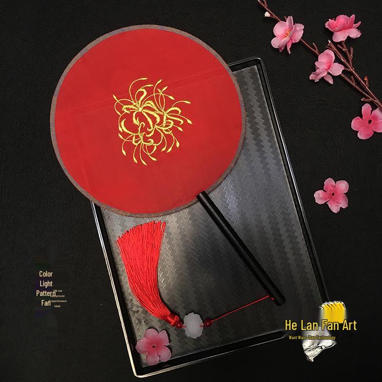 Éventail rond en soie rouge Hanfu ancien, orné d'un long pompon, pour la mariée.
