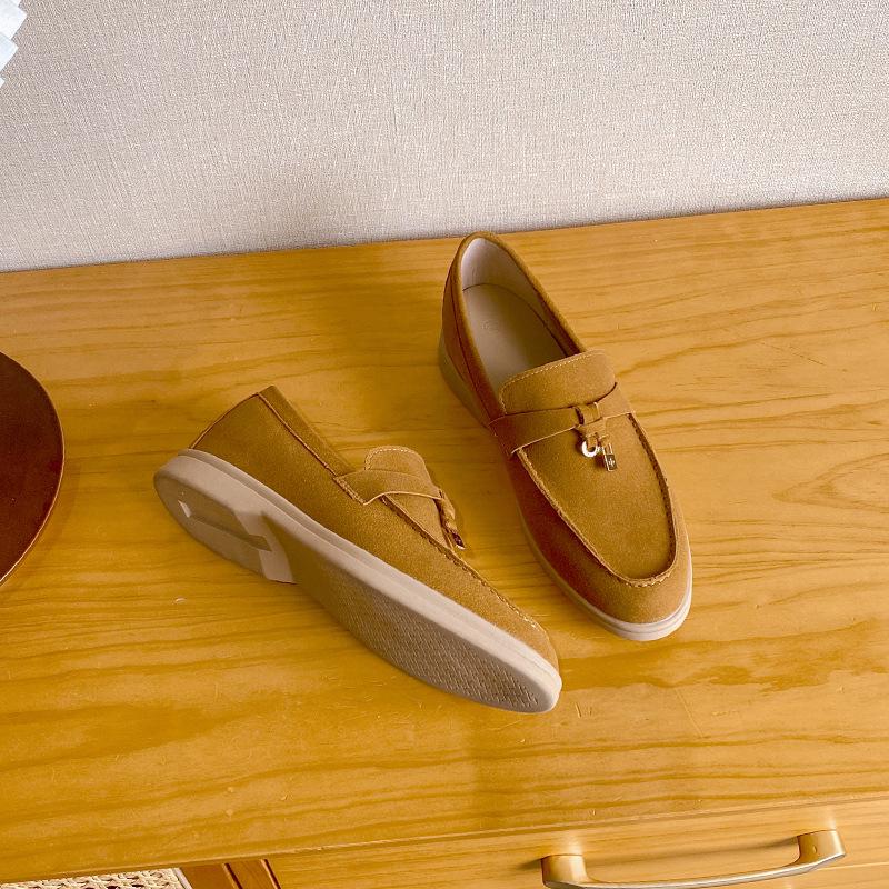 Grape Mom Fleece-Lined Tassel Loafers: Women's Winter Slip-On Soft Sole Furry Shoes.