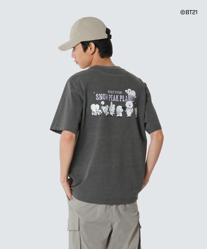 SNOWPEAK APPAREL [Snow Peak I Bt21] Graphic Short Sleeve T-Shirt (S26Mufts90) Dark Charcoal