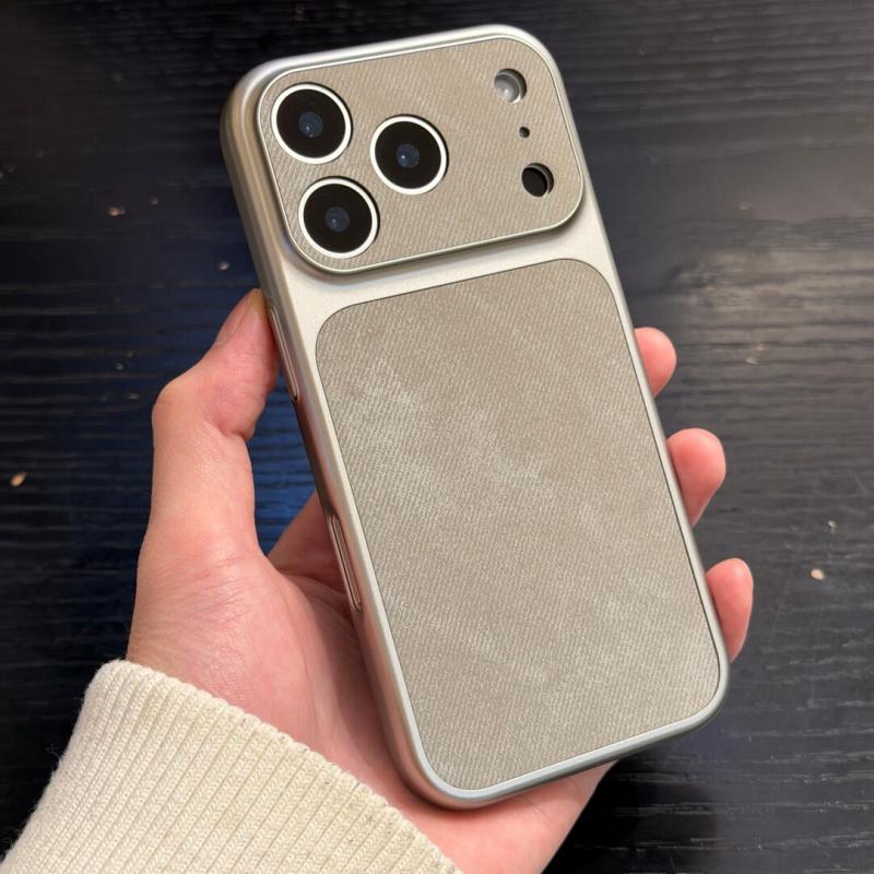 

Microfiber Velvet Phone Case For iPhone 17 17Pro 16pro 17Pro Max Matte Skin-Touch Camera Lens Protection Hard Back Cover For iphone 17