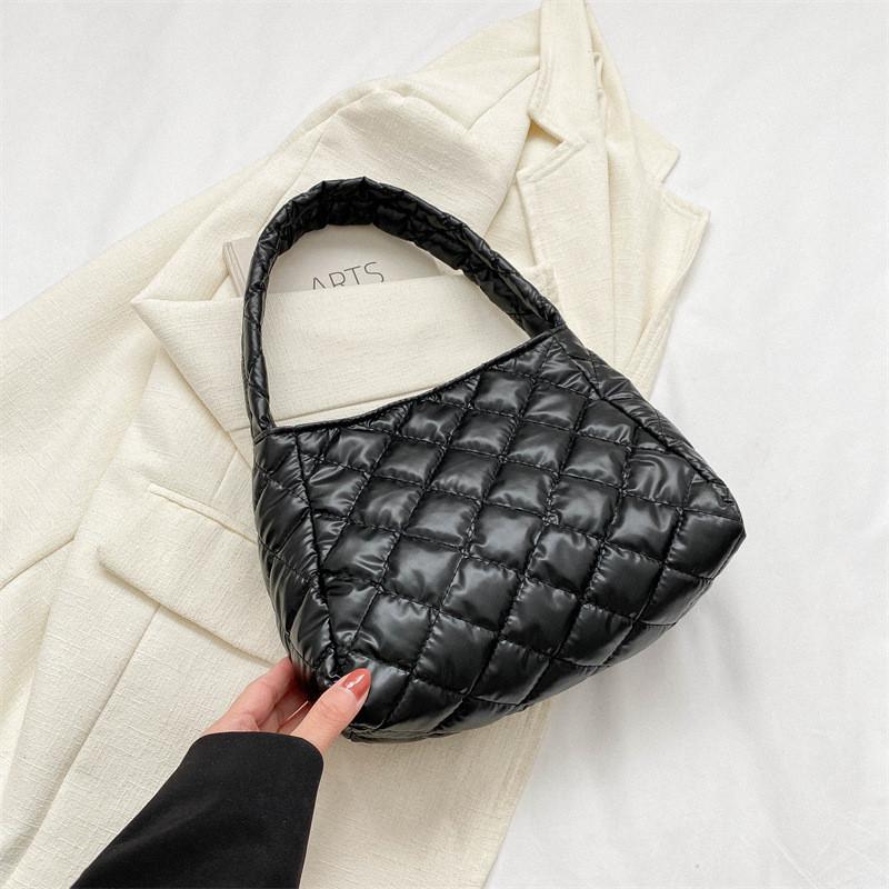 Chic And Trendy 2024 Spring Simple Design Bucket Style Handbag For Women In Multiple Colors чёрный