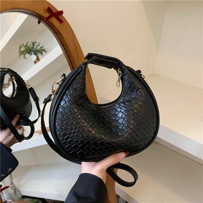 This Year's Popular Fashion Temperament Handbag 2025 New Versatile Ins Korean Version Messenger Bag Dumpling Bag Texture Women