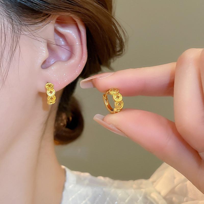 Silver needle sequined three-dimensional flower stud earrings fashionable light luxury high-end earrings niche trend cold wind earrings wholesale