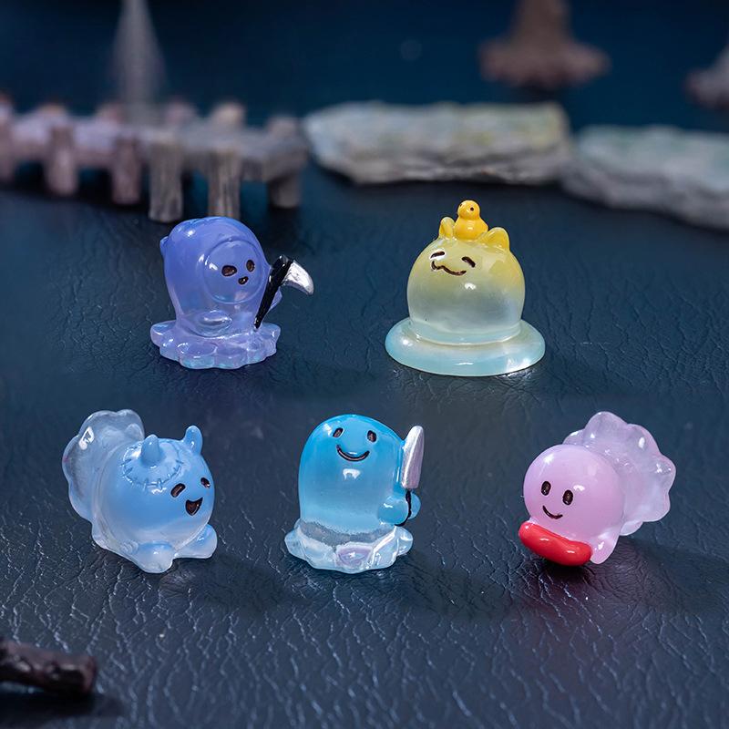 Halloween Decoration Cute Ghost Doll Resin Crafts Micro Landscape Desktop Car Decoration Accessories