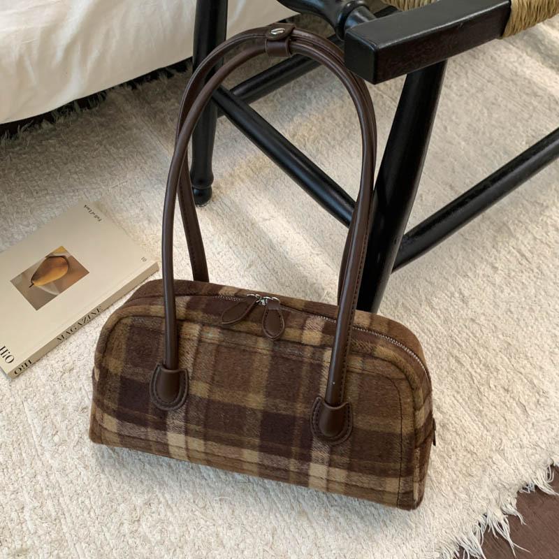 Plaid bag women's 2025 autumn new Korean version armpit bag high value retro niche shoulder portable small square bag