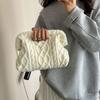Retro Hand-held Cloud Bag Fashi Dime Crocheted Banquet Bag Korean Style Simple Casual Clip Chain Messenger Bag Shoulder Bag